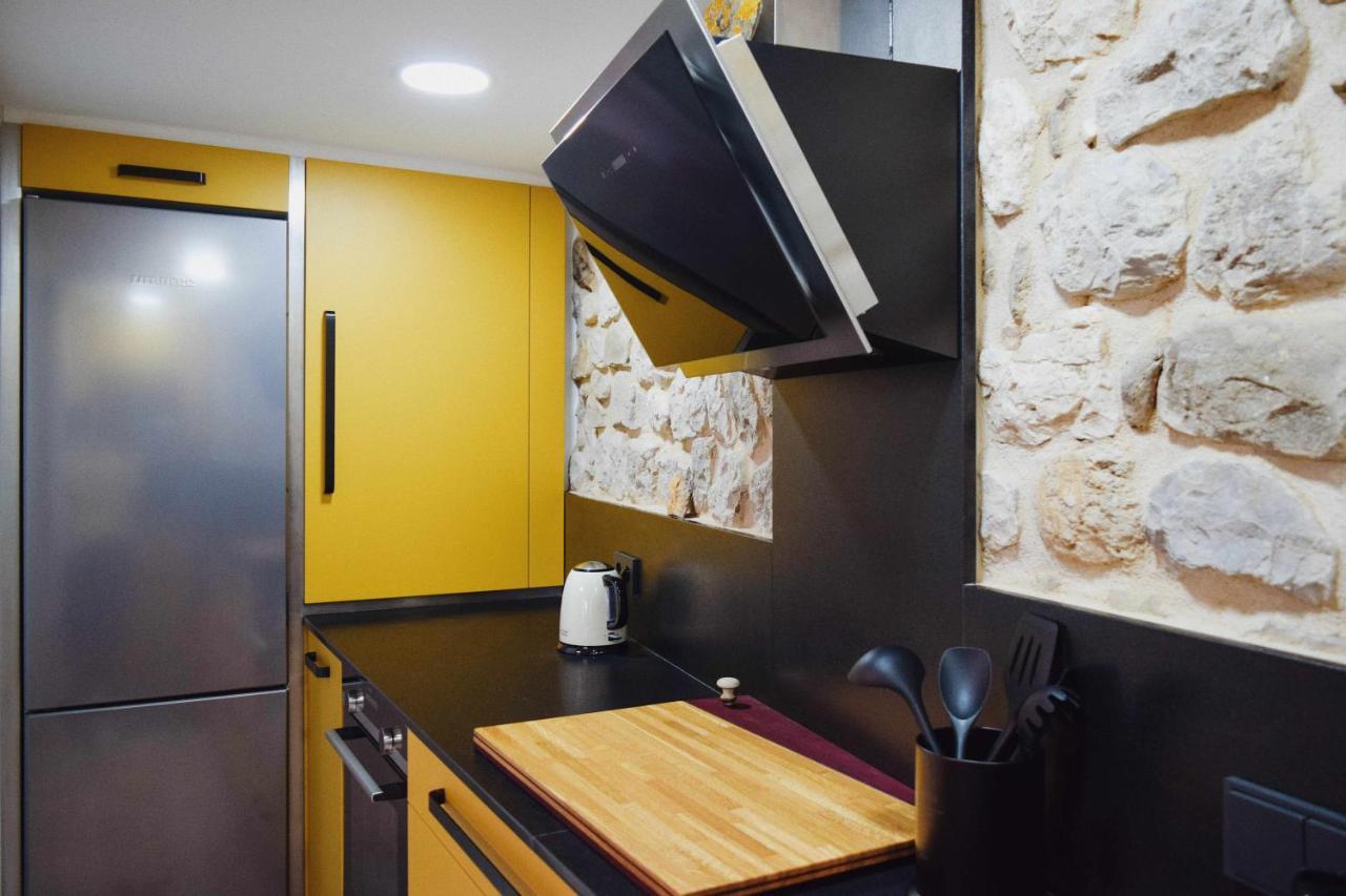 Keldomenech Bed&Art Luxury Apartment For Art Lover Besalu Exterior photo